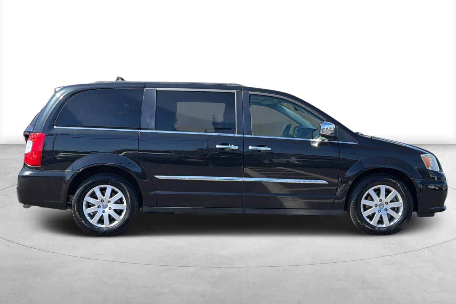 2012 Chrysler Town & Country Touring-L