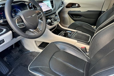 2023 Chrysler Pacifica Hybrid Limited