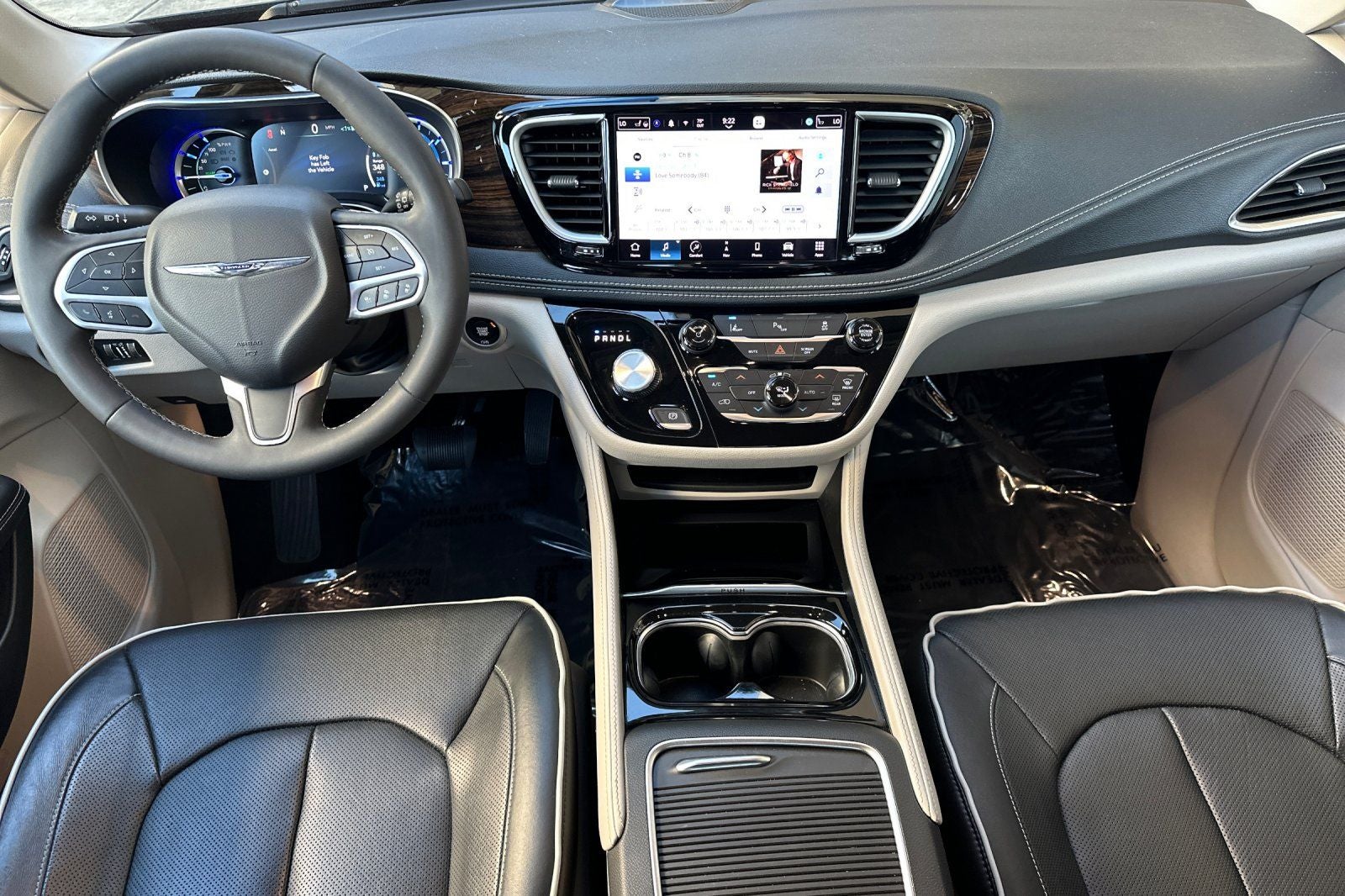 2023 Chrysler Pacifica Hybrid Limited
