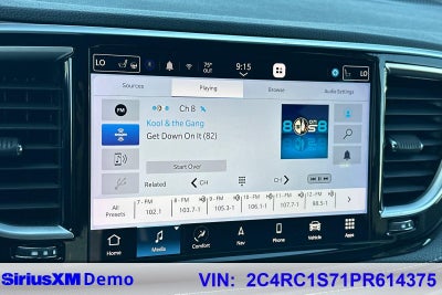 2023 Chrysler Pacifica Hybrid Limited