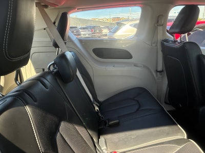 2023 Chrysler Pacifica Hybrid Limited