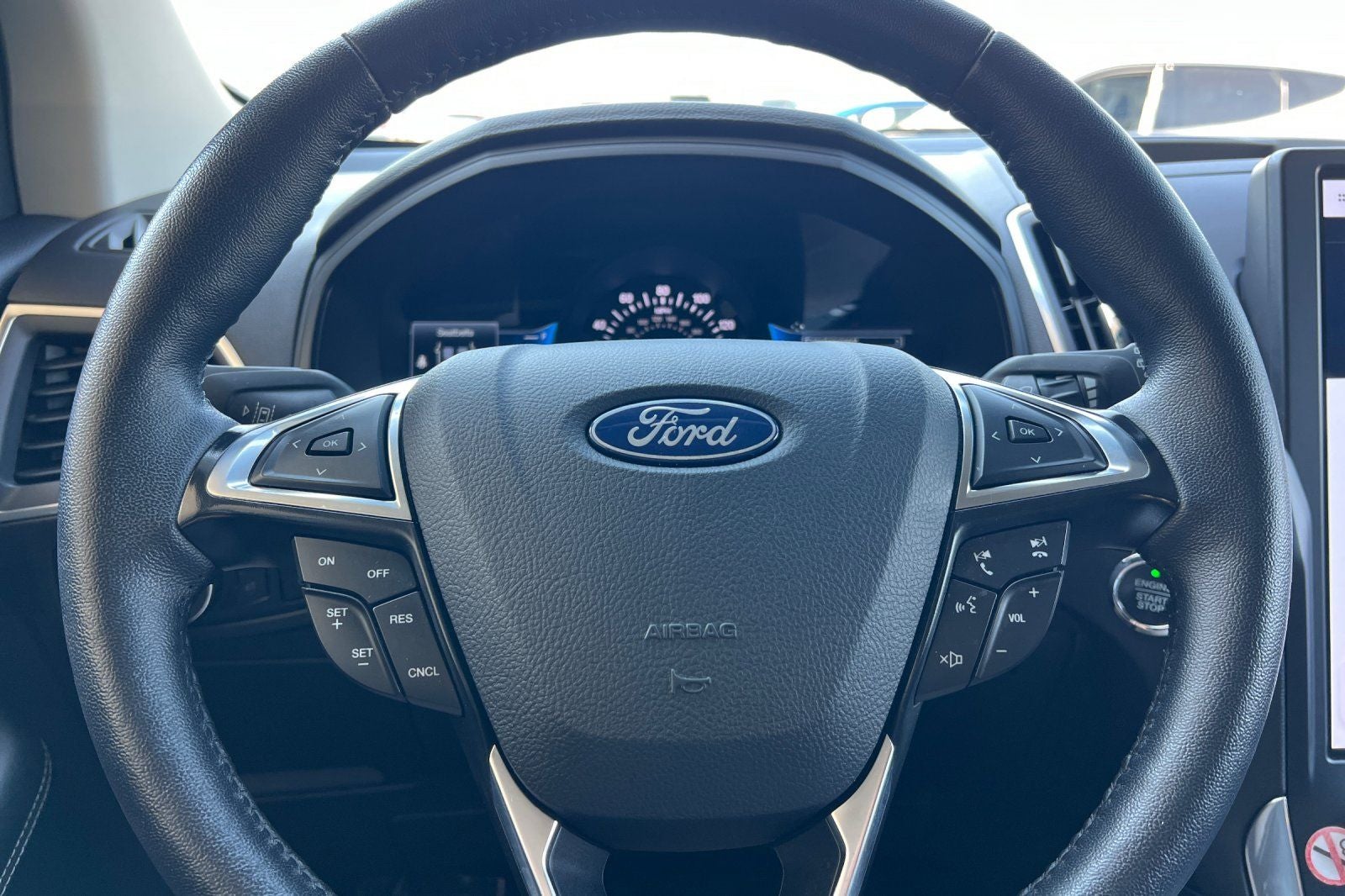 2024 Ford Edge Titanium