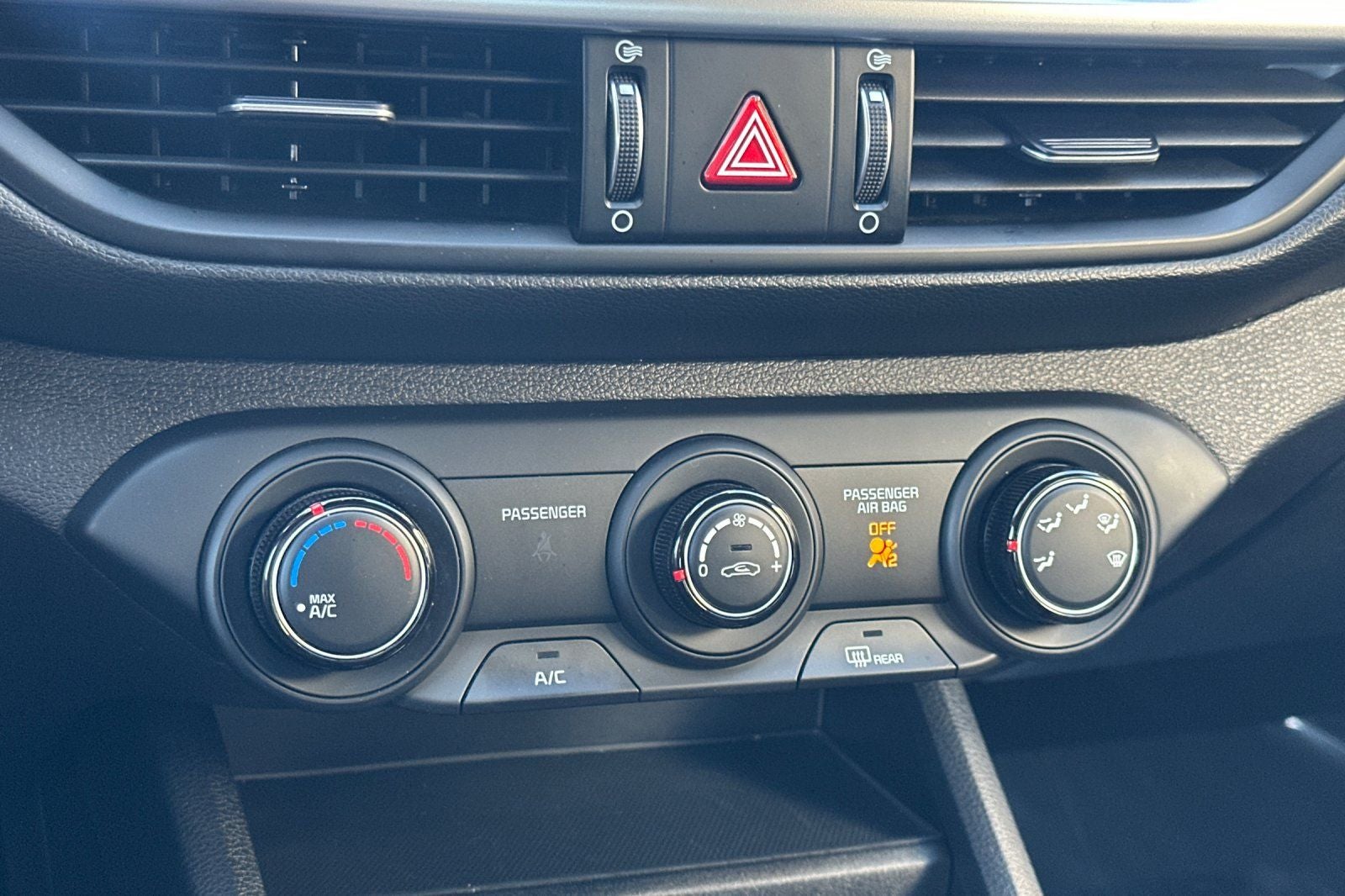 2023 Kia Forte LXS Tech package