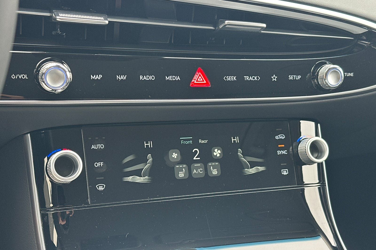 2026 Genesis GV70 2.5T