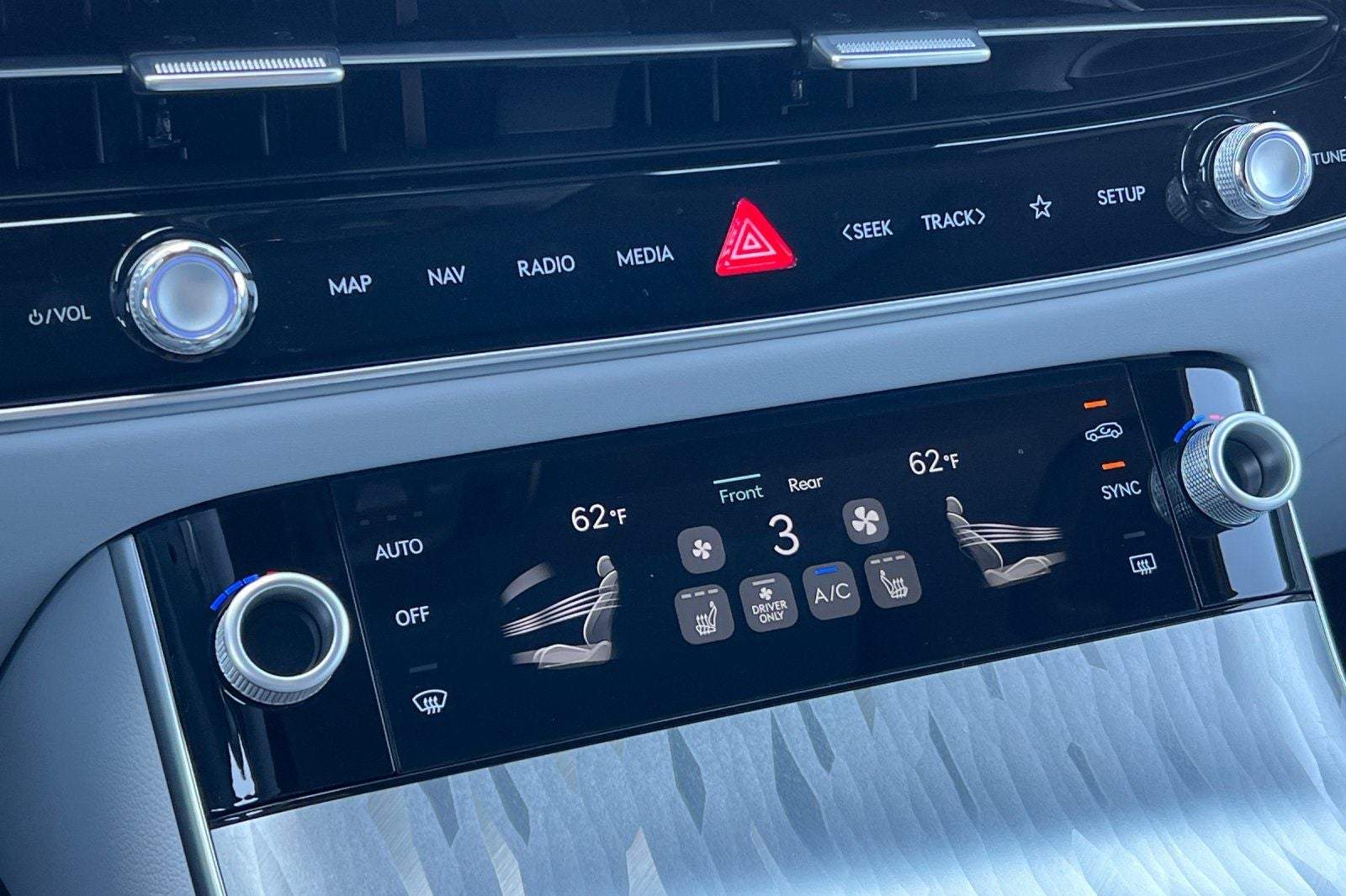 2026 Genesis Electrified GV70 STANDARD