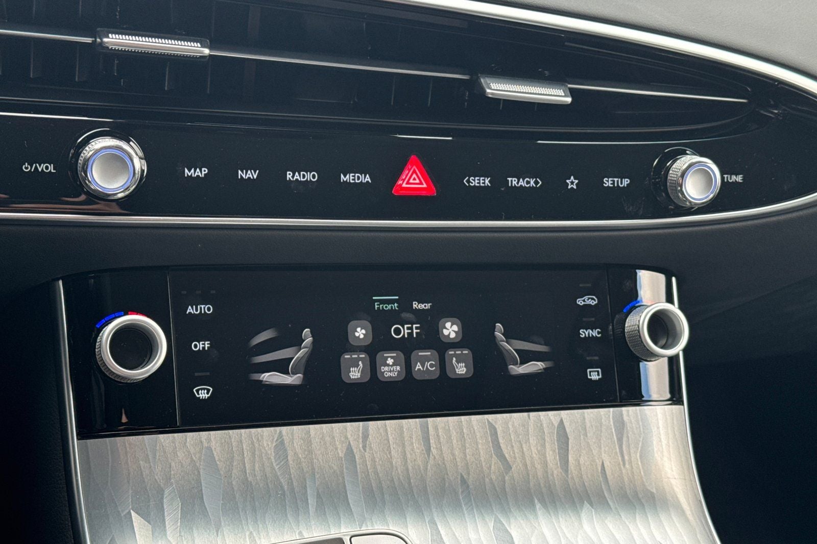 2026 Genesis Electrified GV70 STANDARD