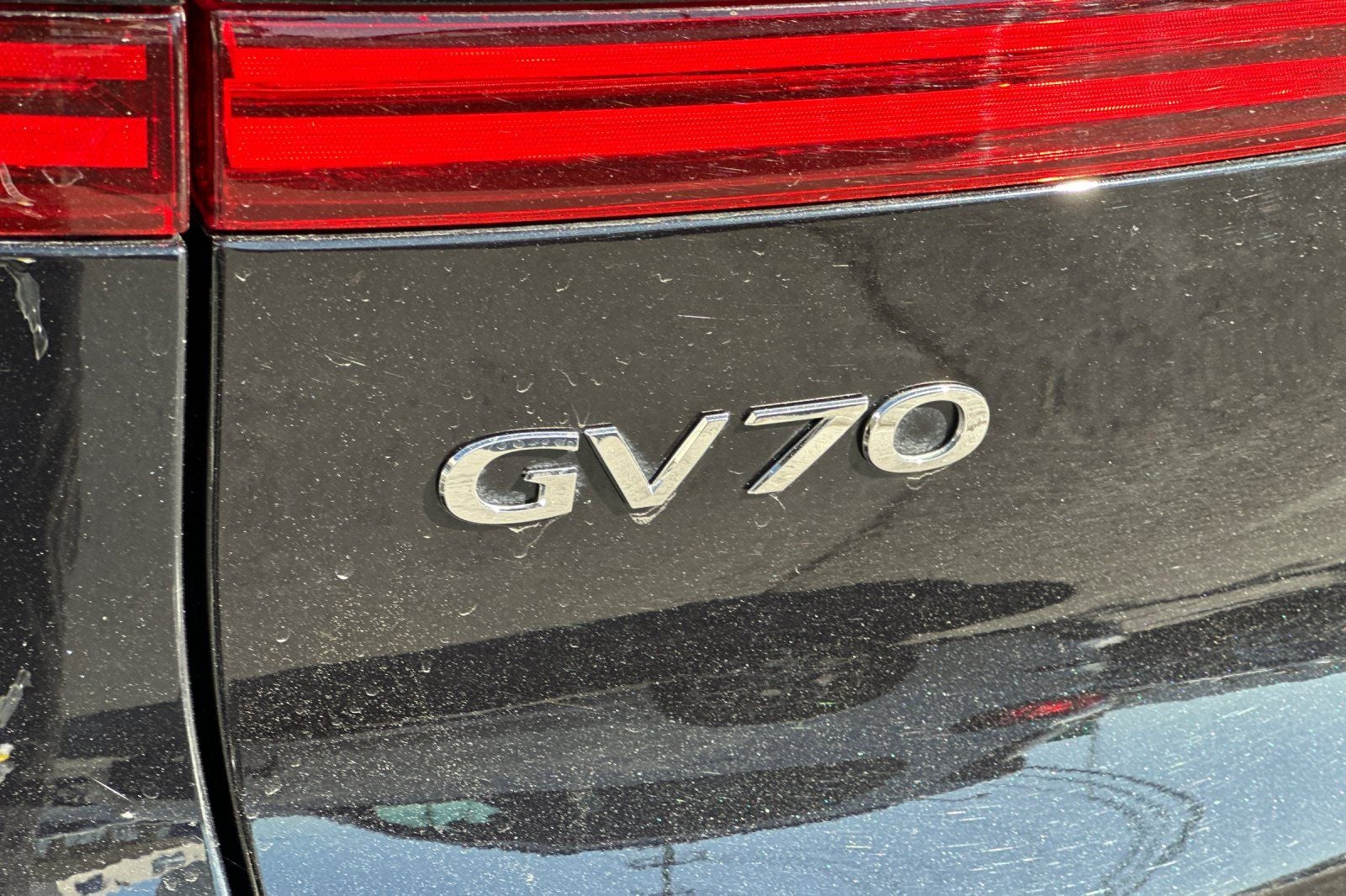 2023 Genesis Electrified GV70 Advanced