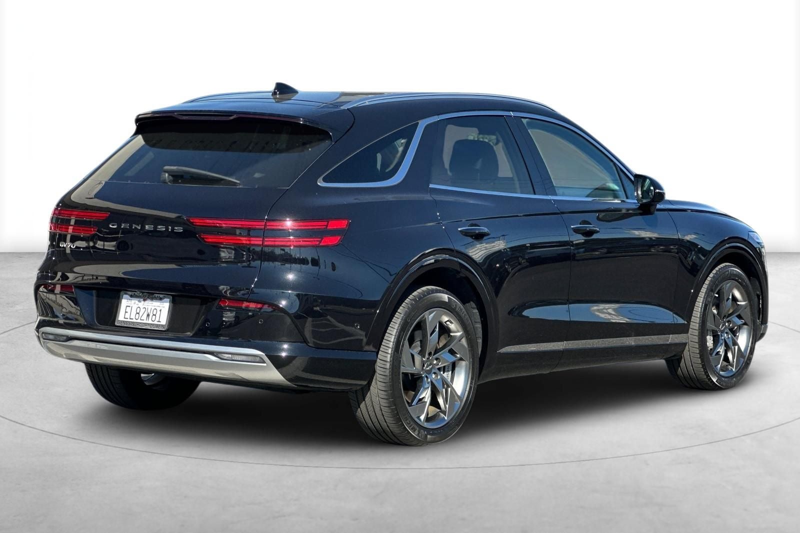 2023 Genesis Electrified GV70 Advanced