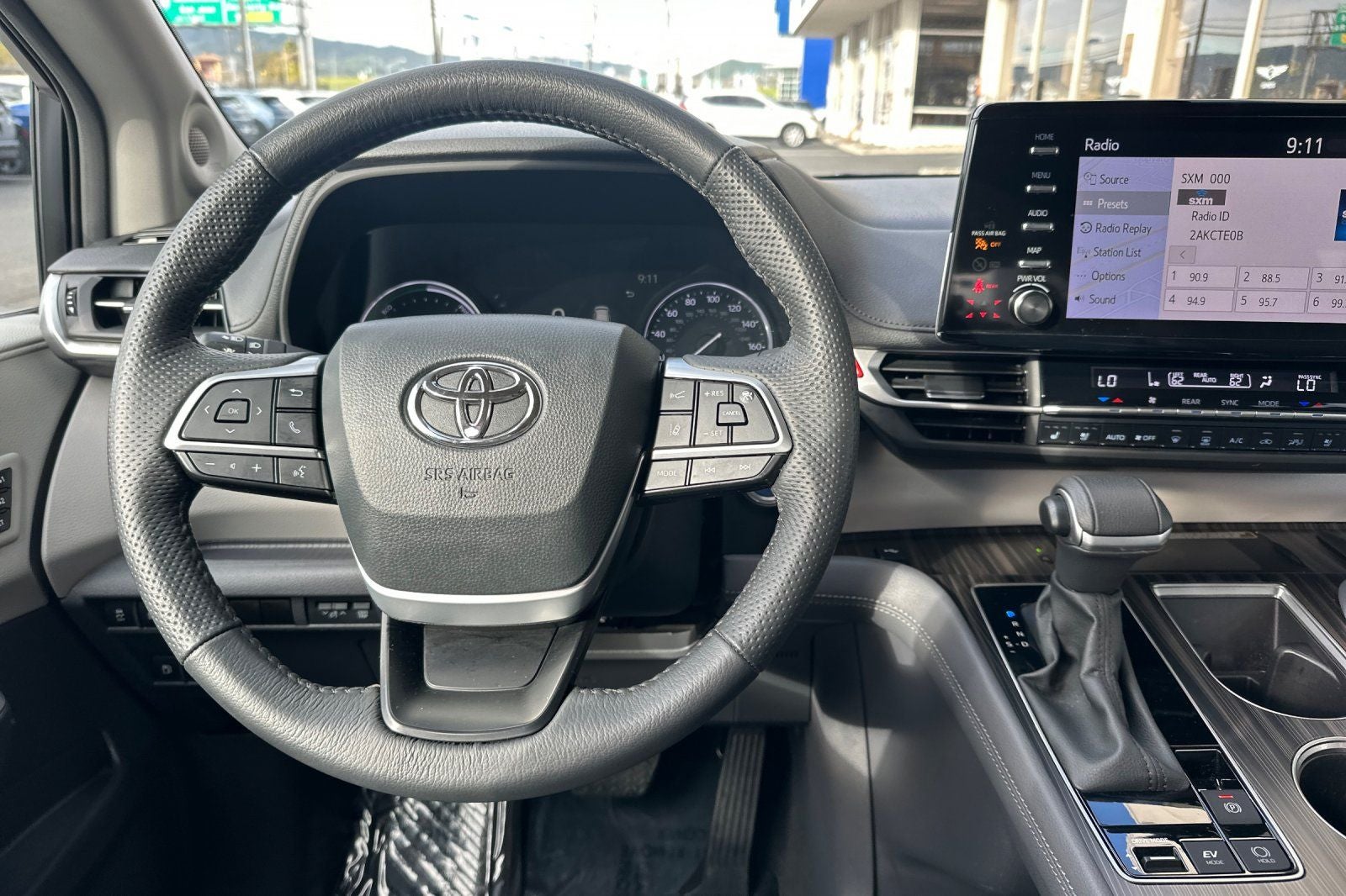 2024 Toyota Sienna Limited 7 Passenger