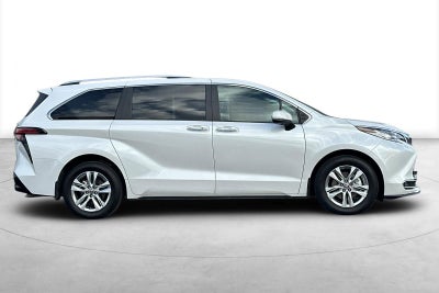 2024 Toyota Sienna Limited 7 Passenger