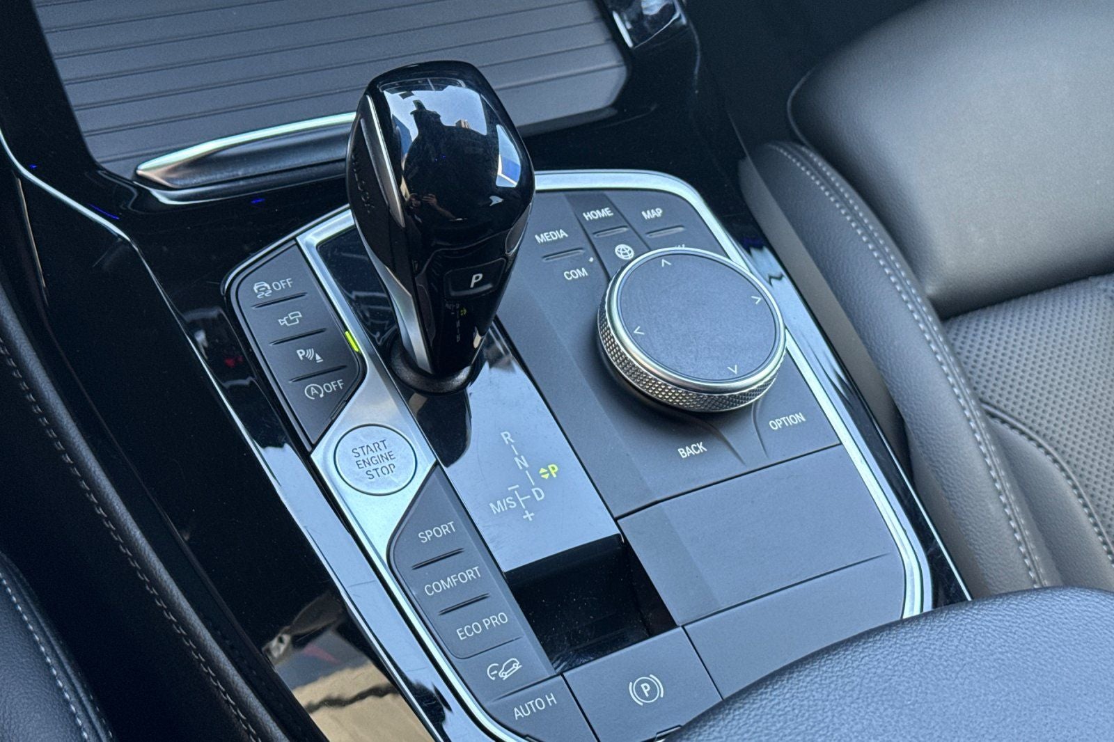 2024 BMW X4 xDrive30i Premium Package