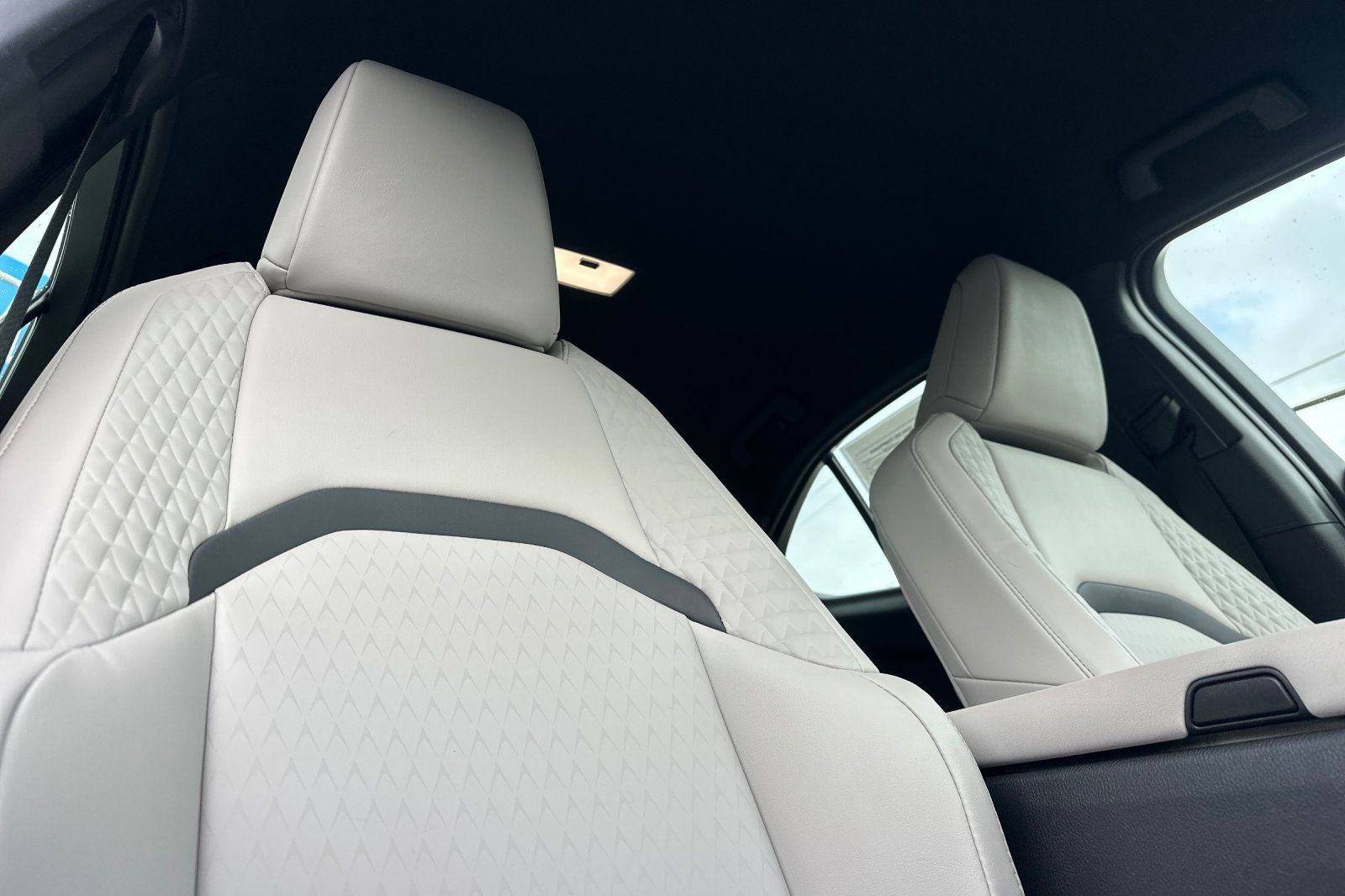 2022 Lexus UX 200 Base
