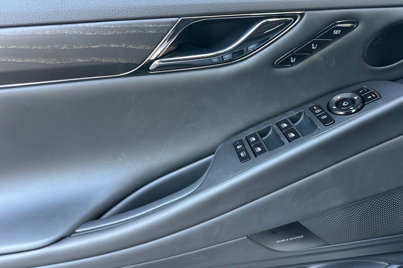 2027 Genesis G80 3.5T Prestige Black