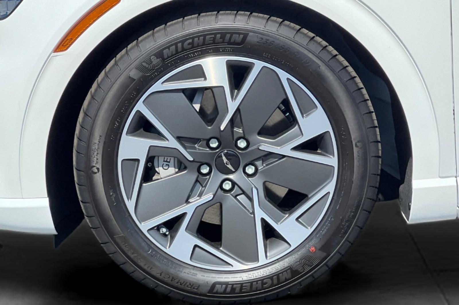 2026 Genesis GV60 STANDARD