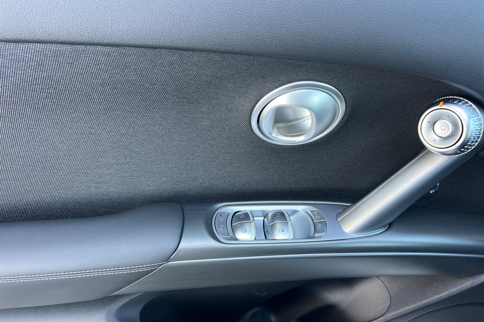 2026 GENESIS GV60 Standard - Photo 12