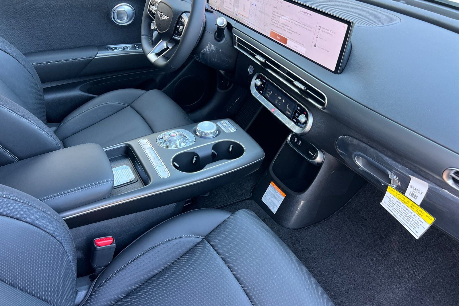 2026 GENESIS GV60 Standard - Photo 17