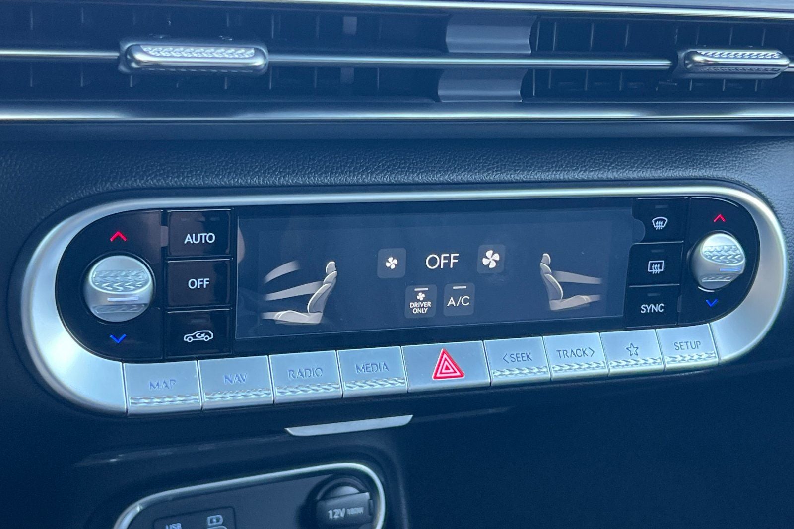 2026 GENESIS GV60 Standard - Photo 22