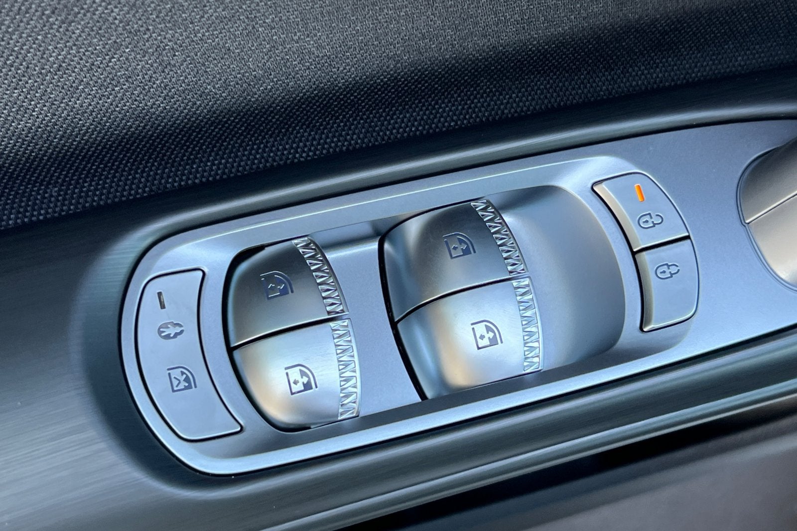 2026 GENESIS GV60 Standard - Photo 29