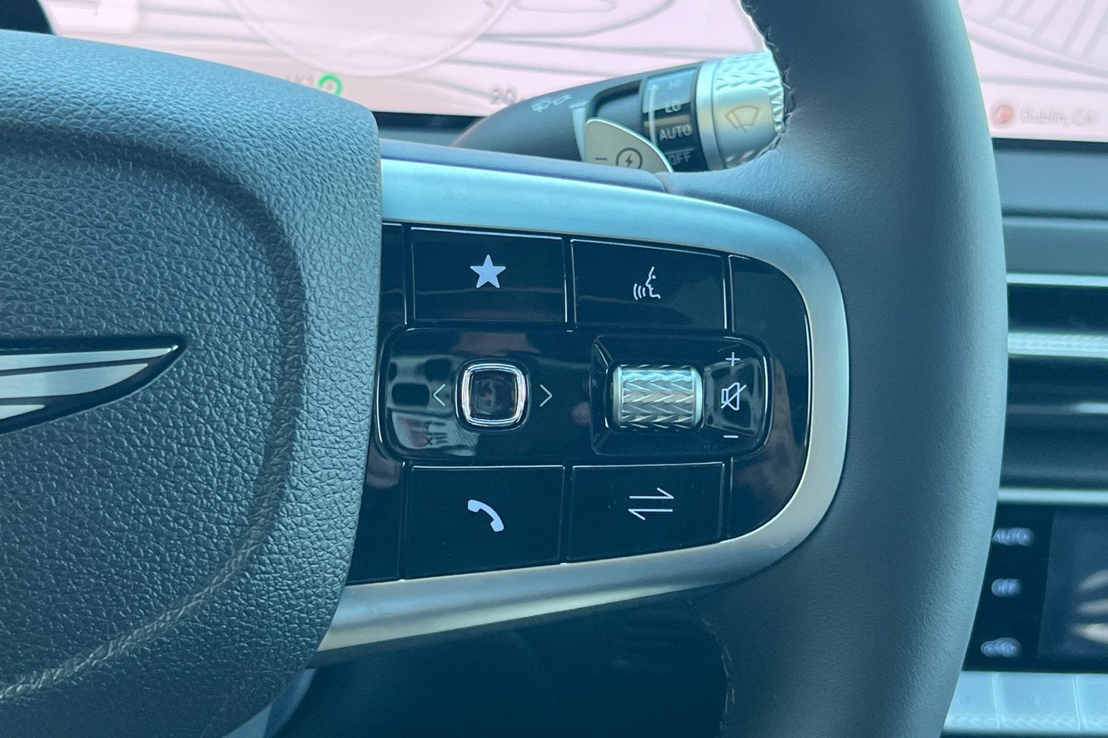 2026 GENESIS GV60 Standard - Photo 33