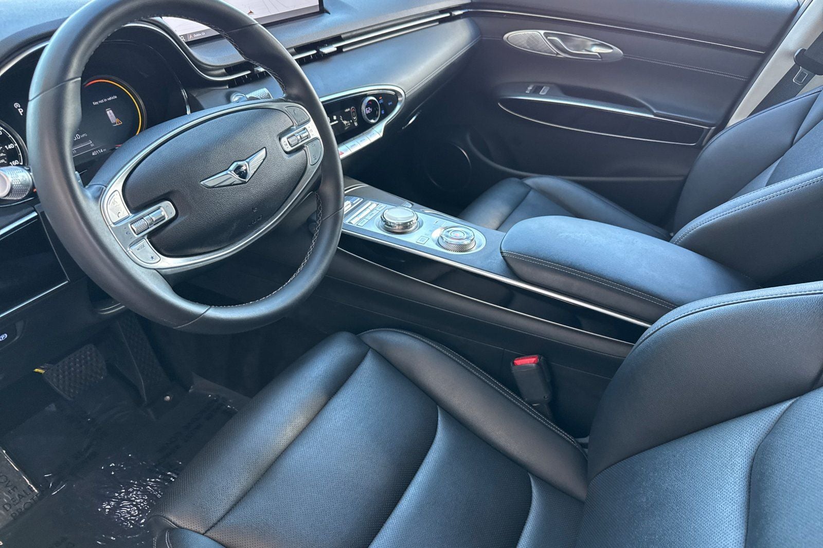 2025 Genesis GV70 2.5T