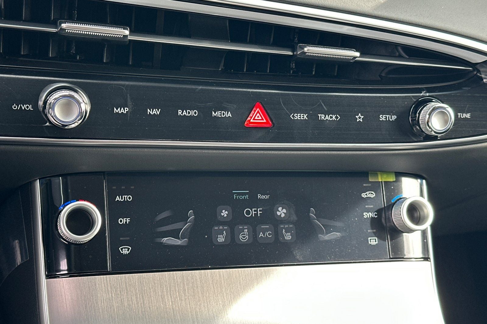 2027 Genesis GV70 2.5T SELECT