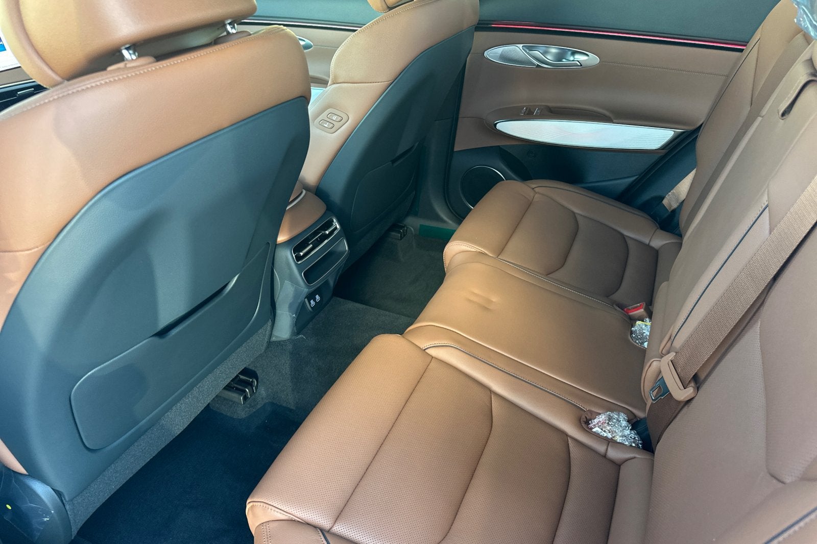 2027 Genesis GV70 2.5T ADVANCED