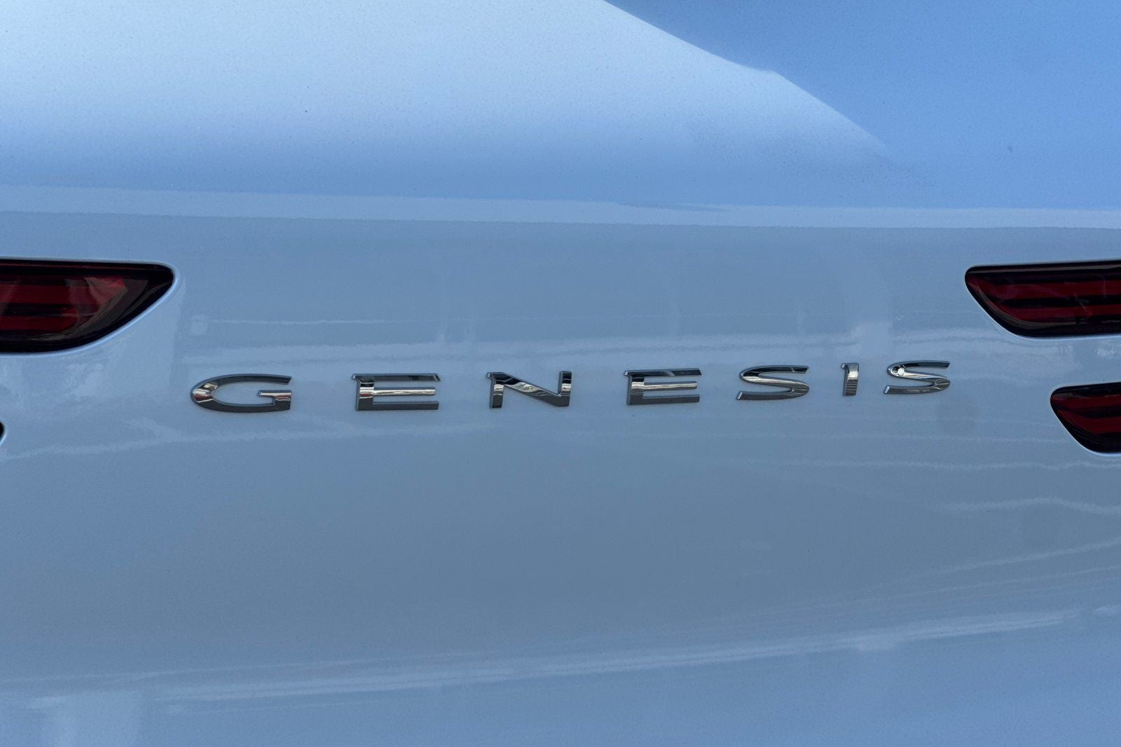 2027 Genesis Electrified GV70 PRESTIGE