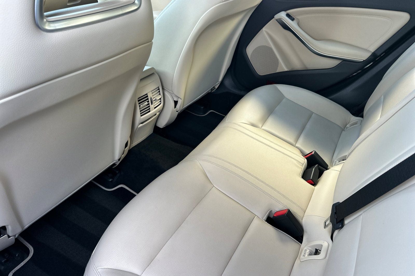 2014 Mercedes-Benz CLA CLA 250 Base