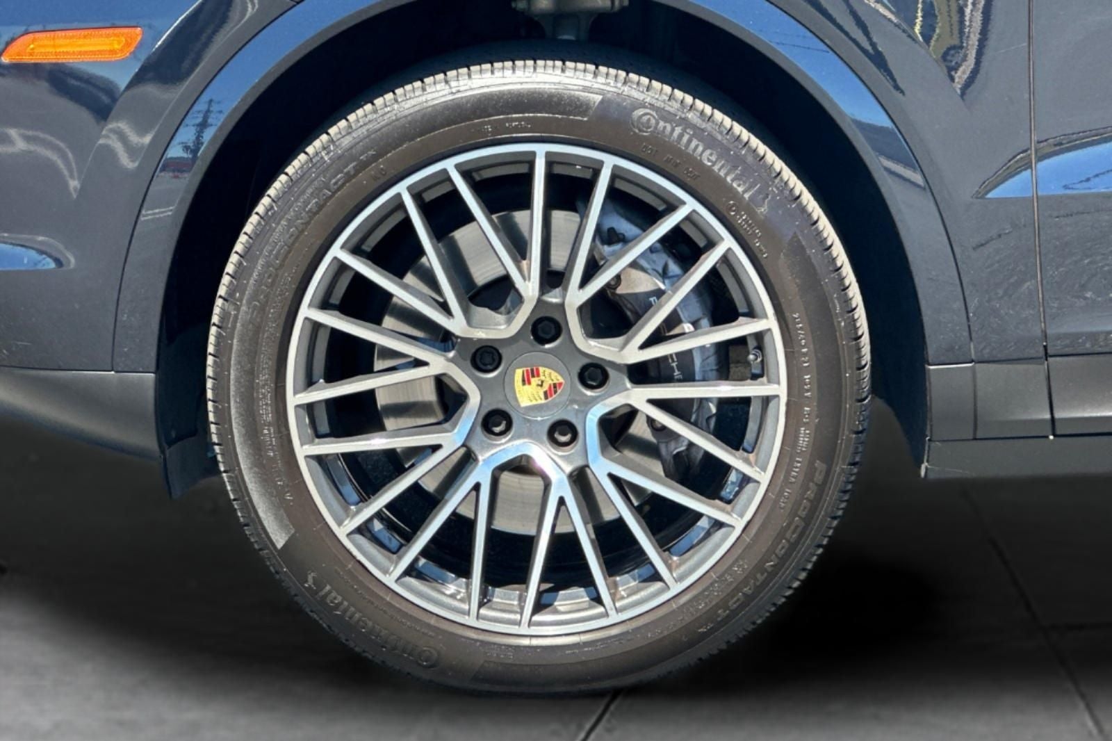 2023 Porsche Cayenne Platinum Edition